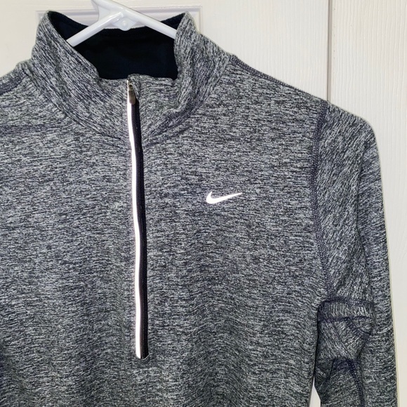 Nike Quarter Zip - Picture 3 of 4